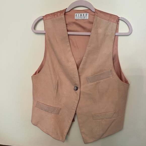 Blush pink lambskin and silk Kenar  vest in size Medium - no cleaning needed - Picture 1 of 4